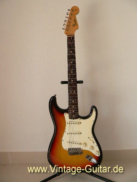 Fender Stratocaster 1965 sunburst a.jpg